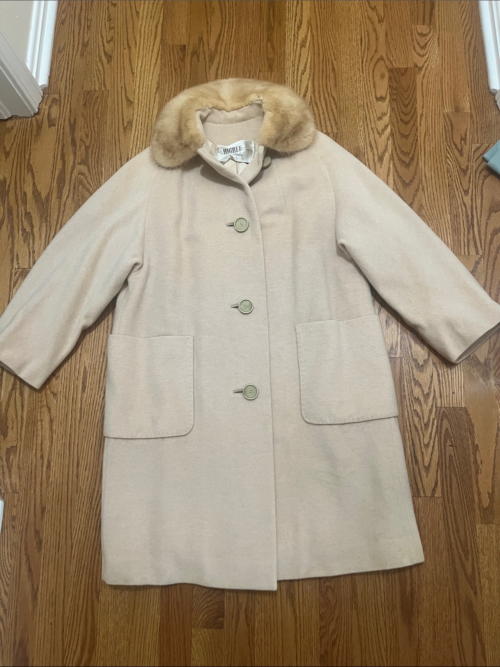 Vintage Wool coat with genuine mink collar